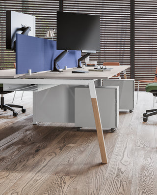 Pop Woody meeting table