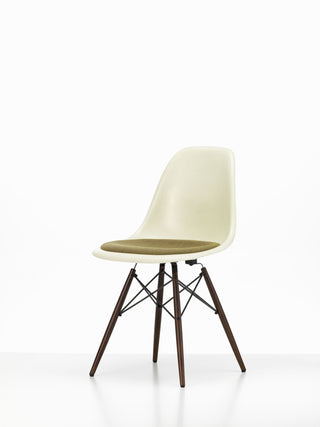 Eames Fiberglas Chair DSW