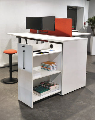 Witte Buronomic Optimax EVO tower geopend met boeken op de legplanken naast een oranje kruk
