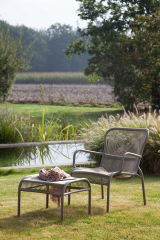 Loop lounge chair